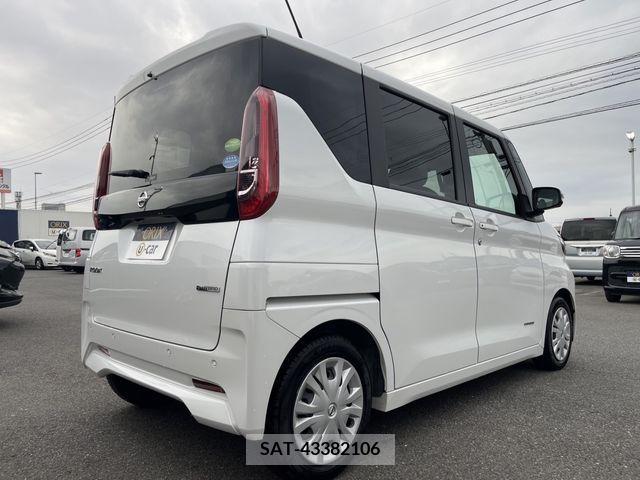 Nissan ROOX 2020-04 229489-2