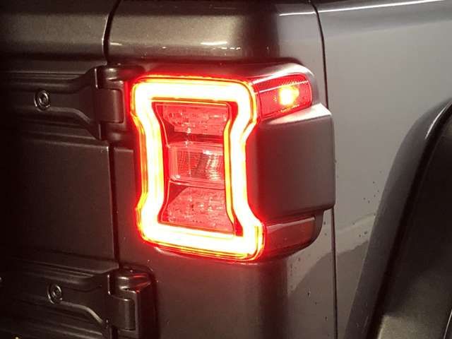 Jeep WRANGLER 2021-03 26518-9