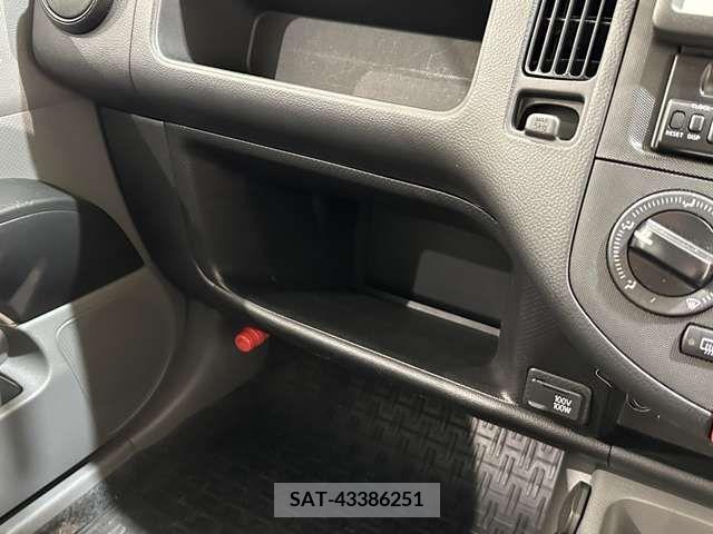 Nissan AD VAN 2015-04 325171-19