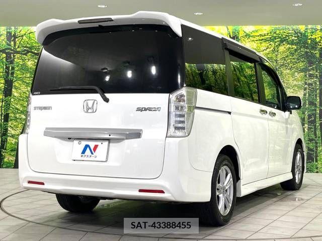 Honda e 2014-11 329567-17
