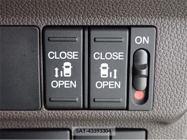 Honda FREED HYBRID 2022-04 213216-16