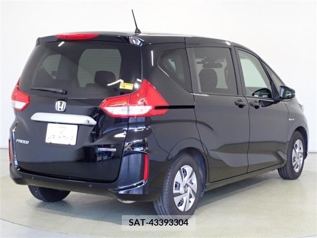 Honda FREED HYBRID 2022-04 213216-3