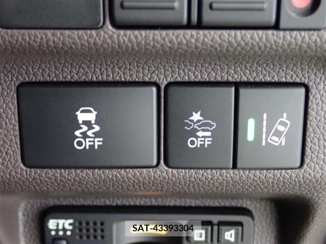 Honda FREED HYBRID 2022-04 213216-17