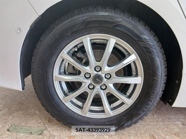 Toyota PRIUS PHV 2017-03 382637-15