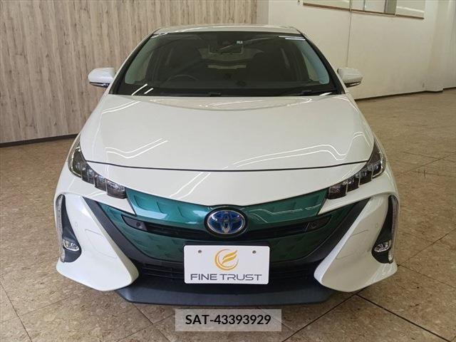 Toyota PRIUS PHV 2017-03 382637-1