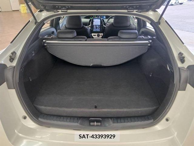 Toyota PRIUS PHV 2017-03 382637-23