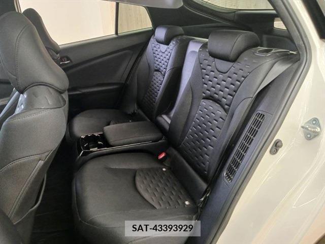 Toyota PRIUS PHV 2017-03 382637-22