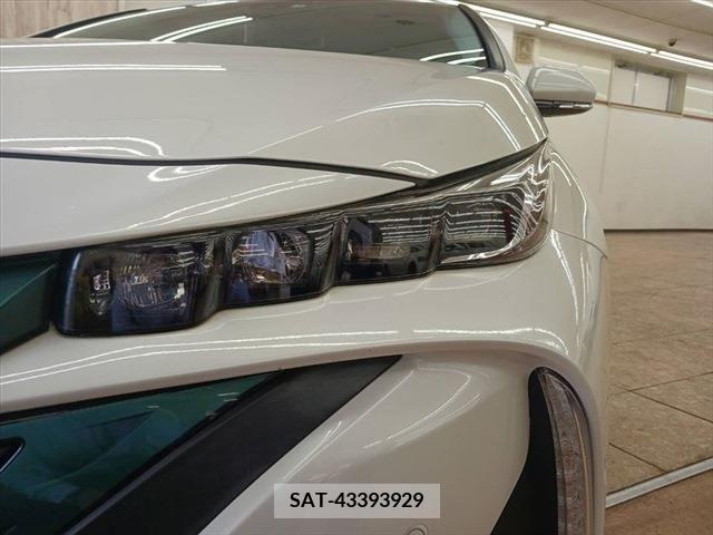 Toyota PRIUS PHV 2017-03 382637-8