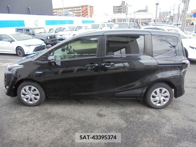 Toyota SIENTA 2018-03 379953-8
