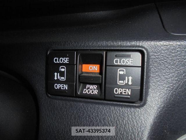 Toyota SIENTA 2018-03 379953-24