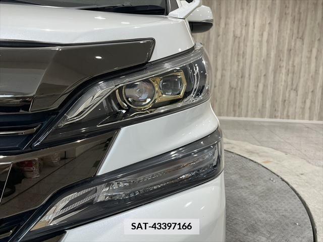 Toyota VELLFIRE 2016-10 379114-22