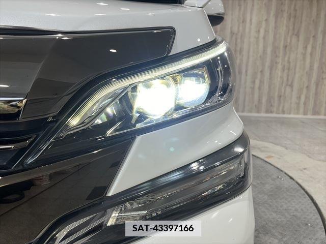 Toyota VELLFIRE 2016-10 379114-12