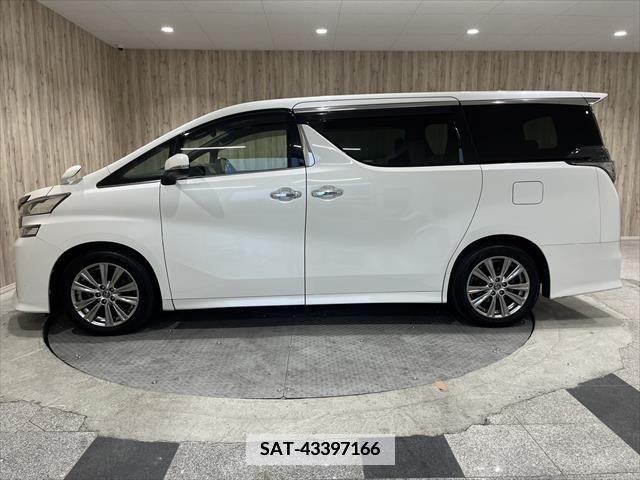 Toyota VELLFIRE 2016-10 379114-21