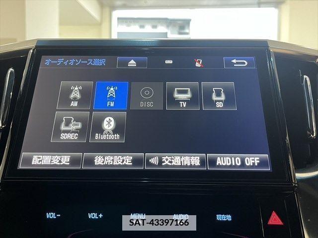 Toyota VELLFIRE 2016-10 379114-3
