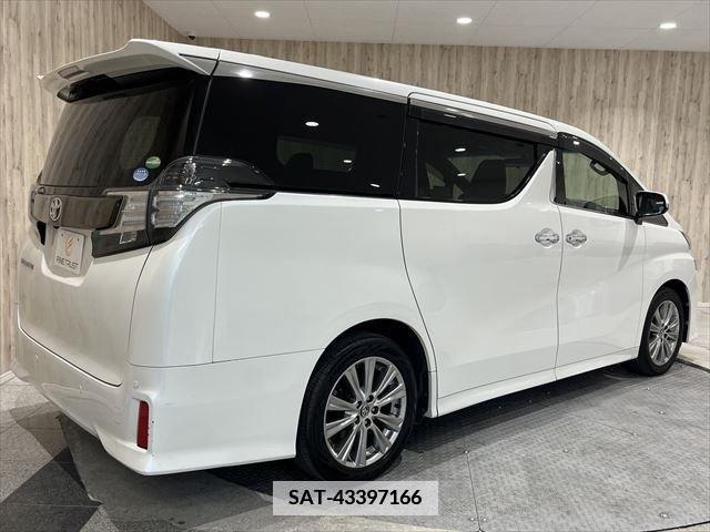 Toyota VELLFIRE 2016-10 379114-19