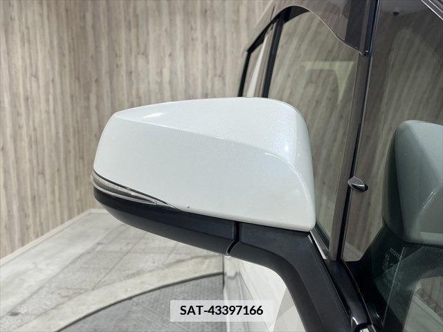Toyota VELLFIRE 2016-10 379114-27