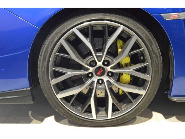 Subaru WRX STI 2019-09 196173-10