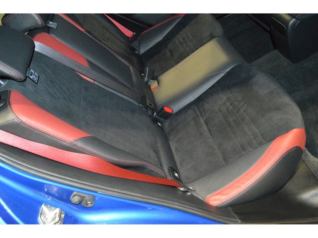 Subaru WRX STI 2019-09 196173-22