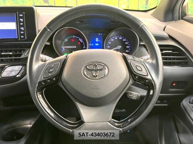 Toyota C-HR 2018-09 216452-12