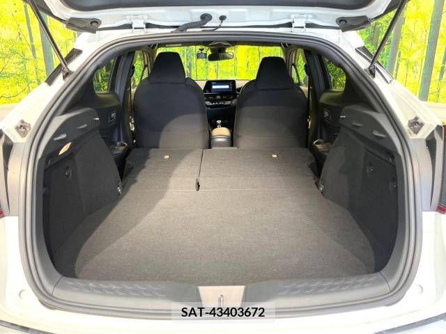 Toyota C-HR 2018-09 216452-11