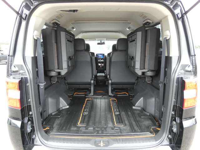Mitsubishi DELICA D5 2017-11 181366-11