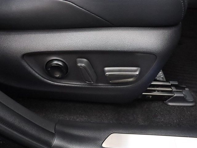 Toyota HARRIER HYBRID 2020-09 3035-26