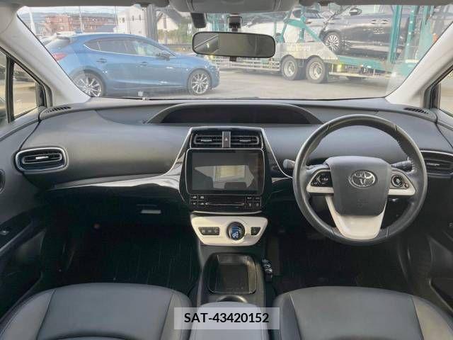 Toyota PRIUS 2016-03 393413-1