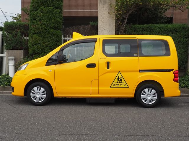 Nissan NV200 VANETTE WAGON 2015-07 10001-20