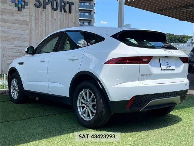Jaguar E-PACE 2018-06 315779-16
