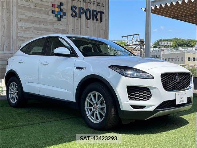 Jaguar E-PACE 2018-06 315779-15
