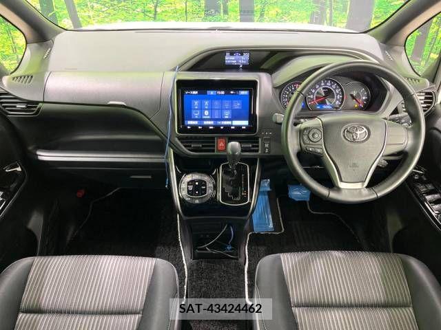 Toyota VOXY 2019-01 378063-1