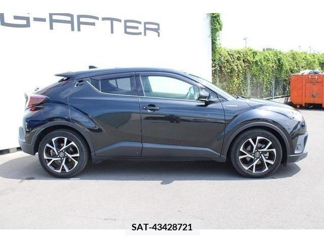 Toyota C-HR 2017-05 357857-7