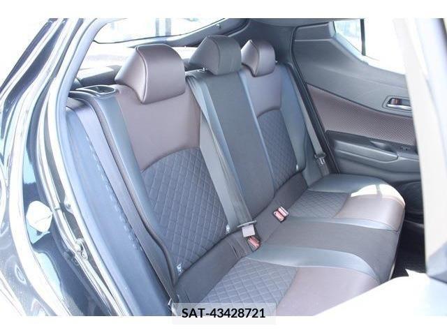 Toyota C-HR 2017-05 357857-14