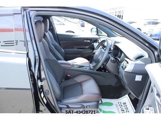 Toyota C-HR 2017-05 357857-13