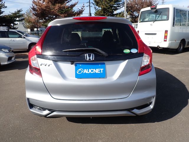 Honda FIT 2018-04 195208-6