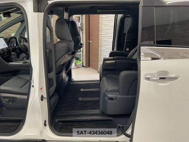 Toyota ALPHARD 2023-10 258907-21