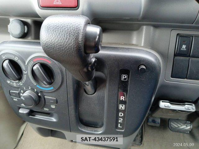Suzuki EVERY 2019-05 297394-10