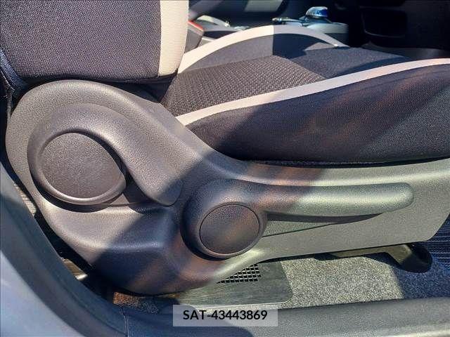 Nissan NOTE 2017-03 246372-24