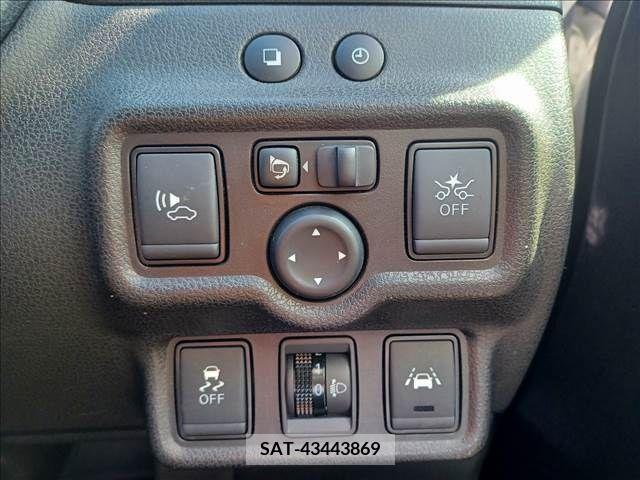 Nissan NOTE 2017-03 246372-10