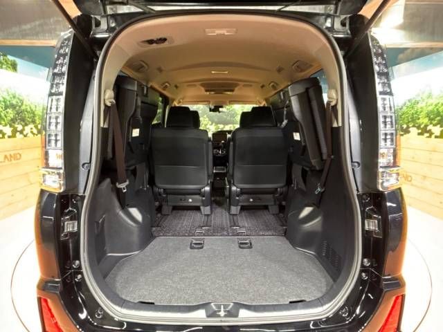 Toyota VOXY 2016-09 189672-10