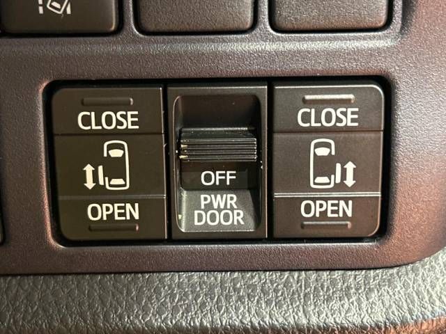 Toyota VOXY 2016-09 189672-5