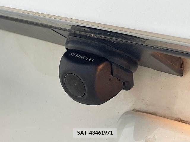 Subaru EXIGA CROSSOVER 2015-06 329753-5