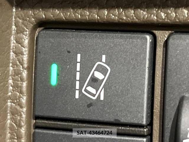 Honda N BOX 2022-12 241669-6