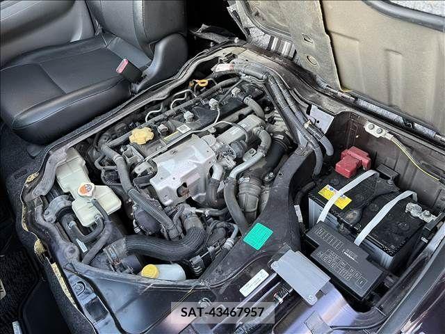 Nissan NV350 Caravan 2012-10 226846-18
