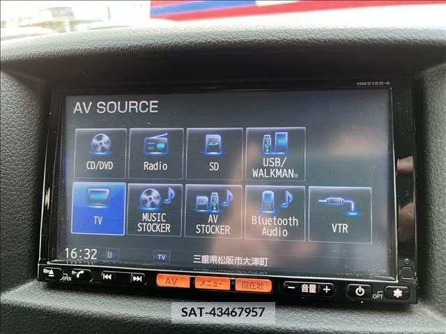 Nissan NV350 Caravan 2012-10 226846-6