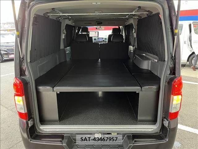 Nissan NV350 Caravan 2012-10 226846-4