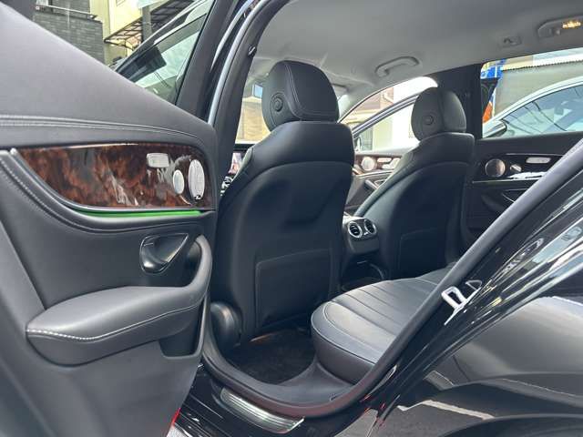 Mercedes Benz E-CLASS 2017-07 19227-17