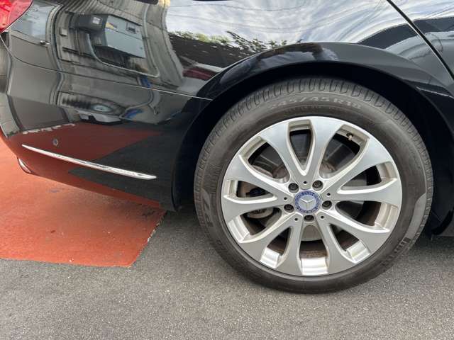 Mercedes Benz E-CLASS 2017-07 19227-6