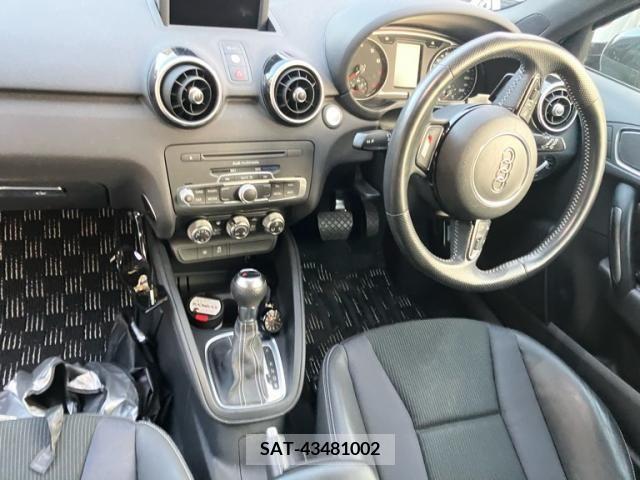Audi A1 2013-03 389397-8