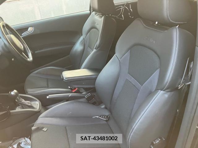 Audi A1 2013-03 389397-7
